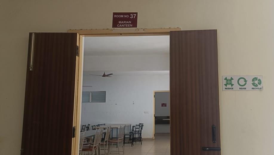 Cafeteria — image 3